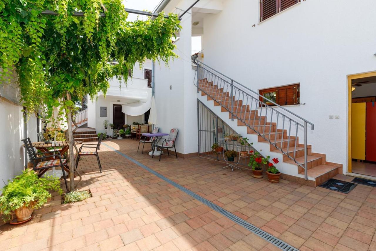 Apartments Pernar Poreč Eksteriør billede