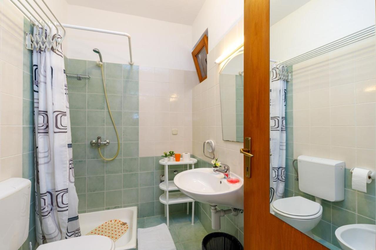 Apartments Pernar Poreč Eksteriør billede